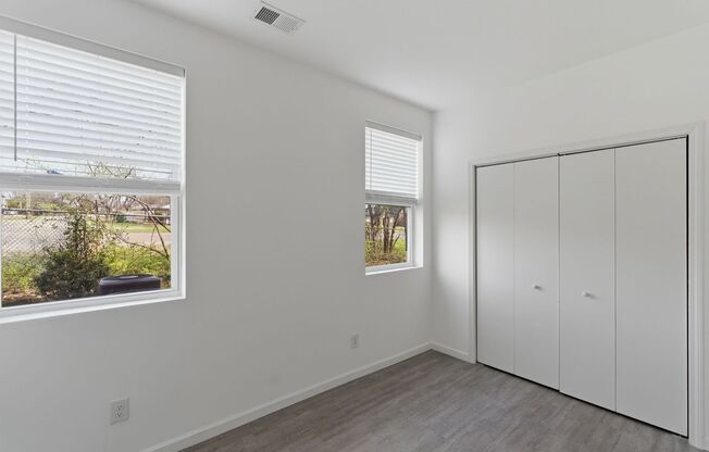 2 beds, 1.5 baths, 850 sqft, $1,299, Unit C3