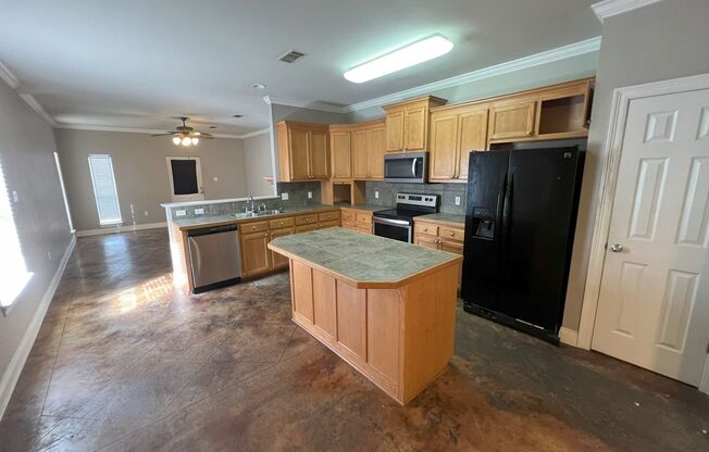 2 beds, 2 baths, $1,500, Unit Unit B