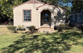 2 bedroom 1 bath home available now!