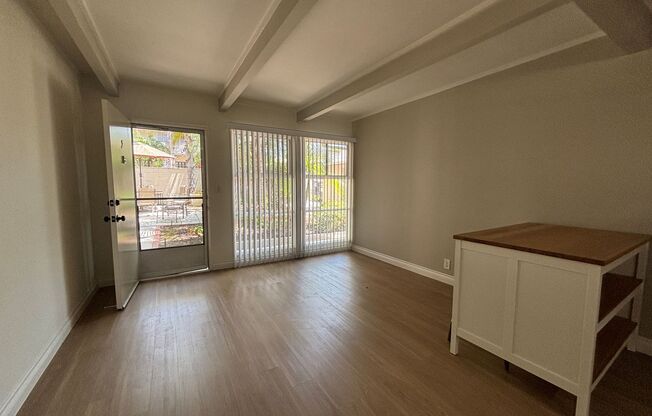 7366 W Manchester Ave (#562)