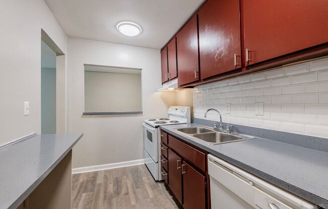 2 beds, 1.5 baths, 976 sqft, $1,275, Unit 2006-13