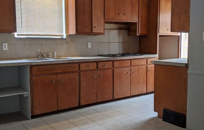 5218 Bedford - FOR RENT 3 BED 1.5 BATH!