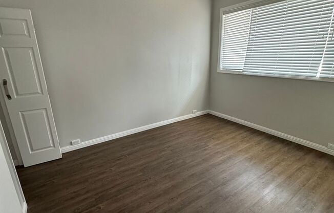 2 beds, 1 bath, 667 sqft, $2,700, Unit B