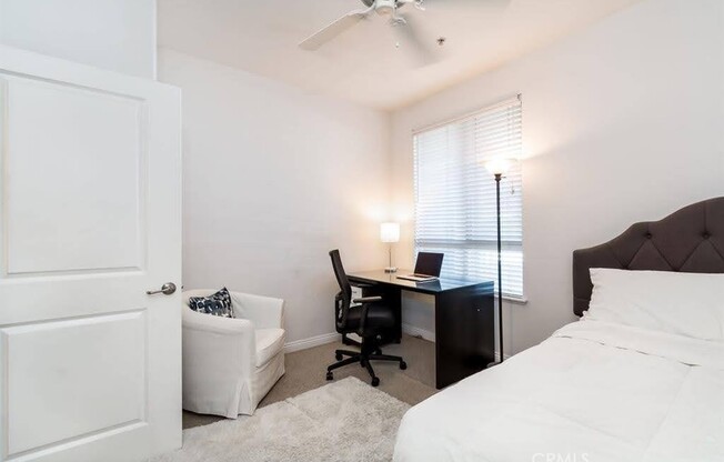 1 bed, 1 bath, 735 sqft, $2,400, Unit 120