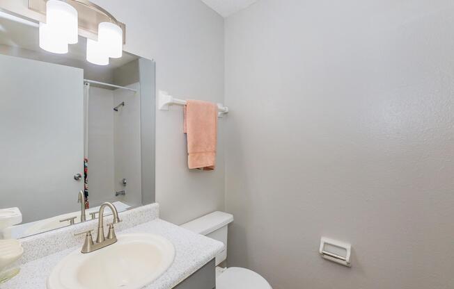 2 beds, 2 baths, 1,000 sqft, $892