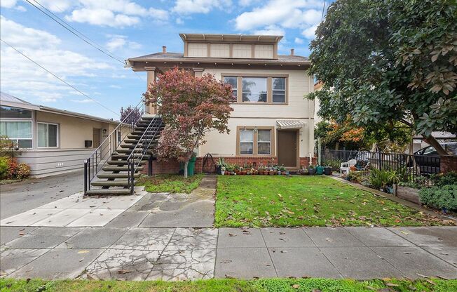 1120 Regent St #G - Studio | 1 bathroom