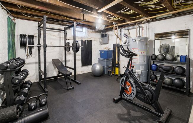 Newly renovated bright 2 bed 1 bath in fishtown JULY 10