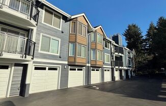 Spacious 2-Bedroom Maple Leaf Condo