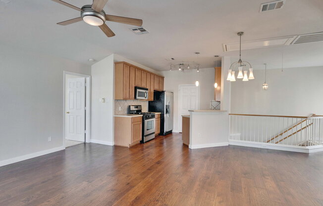 2 beds, 2 baths, 1,089 sqft, $1,650, Unit Apt 2701