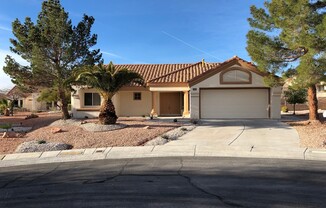 A Fabulous 2 Bedroom House in Sun City Summerlin Age Restricted 55+ community.