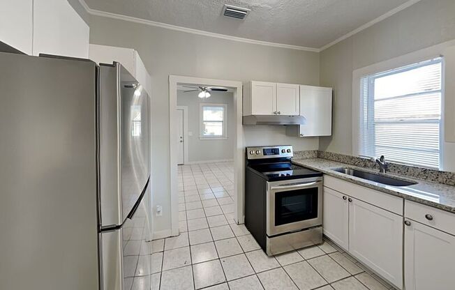 1104 W KIRBY ST
