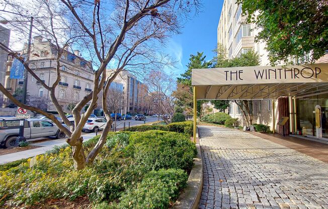 Furnished Studio Apt. in Dupont Circle. All Utilities Included...Available March 1s!