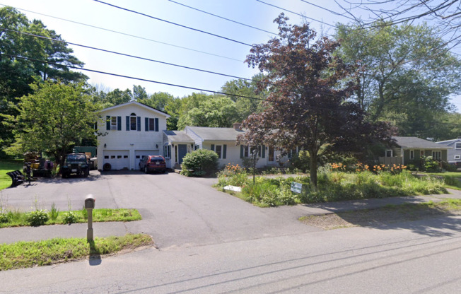 Spacious Single Family Rental in Haverhill - Available 11/01!