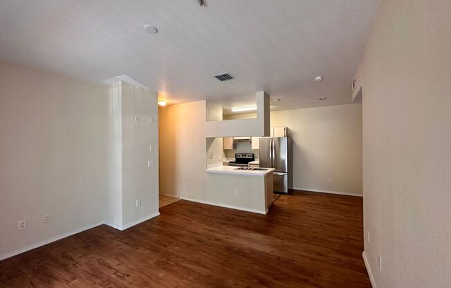 HALF OFF 1st FULL MONTHS RENT! 1 Bed/1 Bath, Ground Floor Condo in Preserve at Temple Terrace!