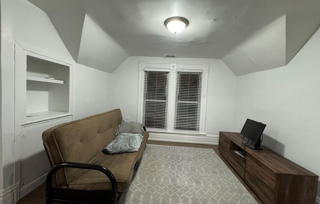 1 bed, 1 bath, 700 sqft, $2,055, Unit 3111-3F