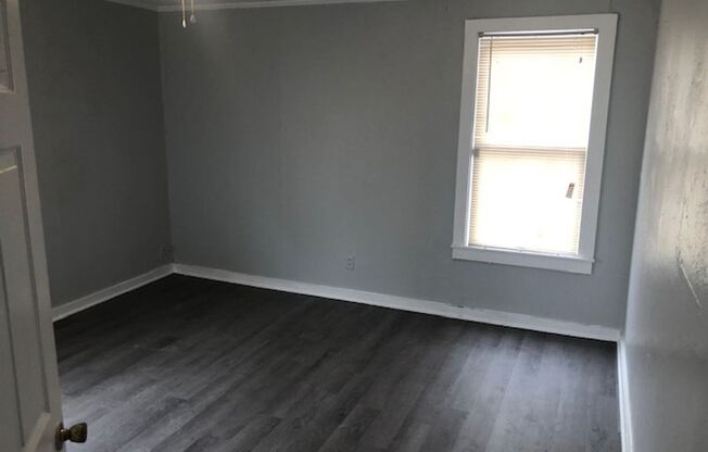 2 beds, 1 bath, $700