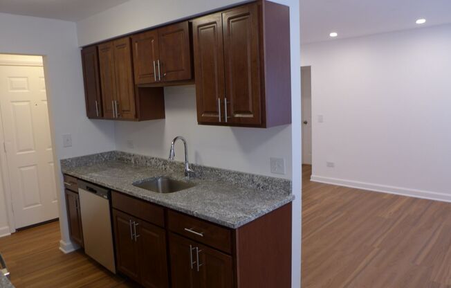 1 bed, 1 bath, 650 sqft, $1,650, Unit 2B