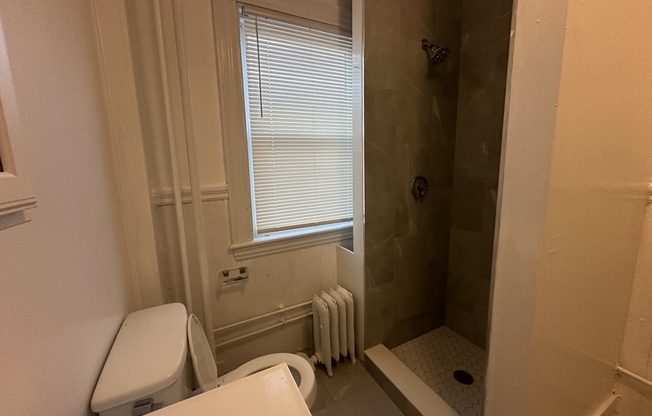 1 bed, 1 bath, 600 sqft, $1,900, Unit 4