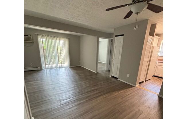 1 bed, 1 bath, 560 sqft, $845, Unit 720-15