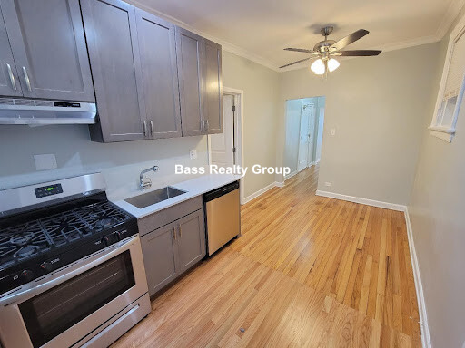 6972 N. Greenview, Unit 2