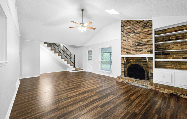 408 CAVENDER CT