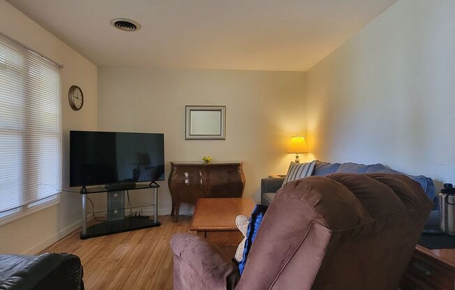 3 beds, 1 bath, $1,675