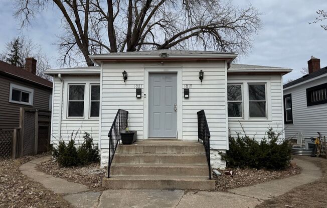 1019 Central Avenue W