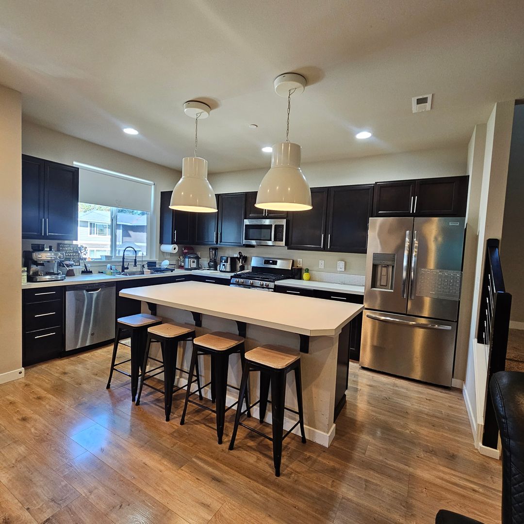 Beautiful 3-Bedroom Home Near Bases & Ferries with Fully Fenced Yard