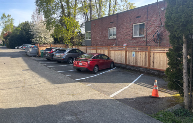 2424 E DENNY WAY