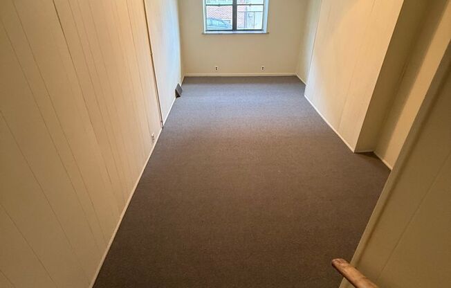 1 bed, 1 bath, 875 sqft, $1,000, Unit 2246 S 15TH ST 1ST FLR