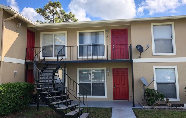 Spacious 2 Bedroom, 1 Bathroom Condo