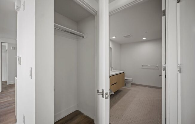 3 beds, 3 baths, 938 sqft, $4,715, Unit PH10