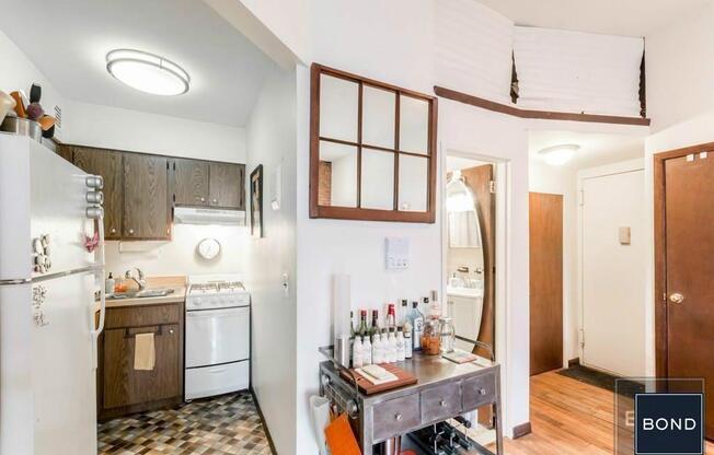46 W 85 ST