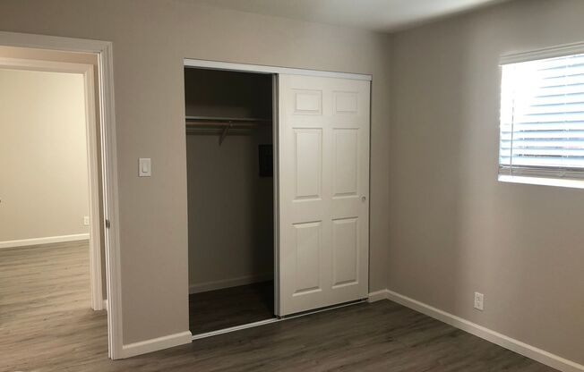 2 beds, 1 bath, $2,200, Unit B