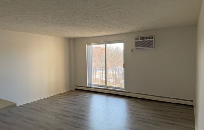 2 beds, 2 baths, 1,075 sqft, $1,500, Unit 706