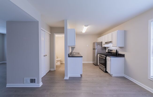 3 beds, 1.5 baths, 1,500 sqft, $1,650, Unit 634FPL