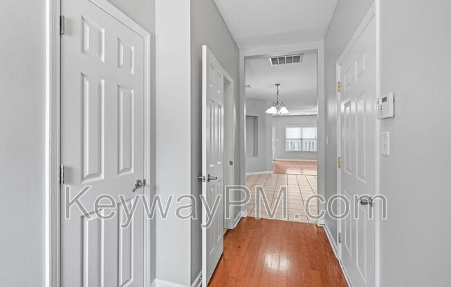 2207 RIV PARK CT