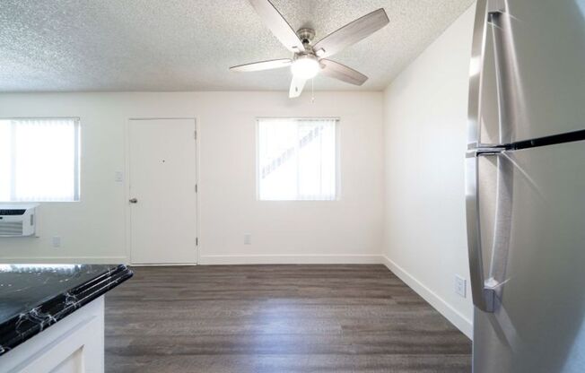 3 beds, 2 baths, 1,200 sqft, $2,900, Unit 633-35