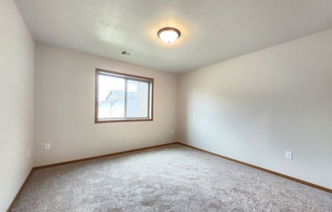 2 beds, 1 bath, 1,006 sqft, $1,290, Unit 3520 108