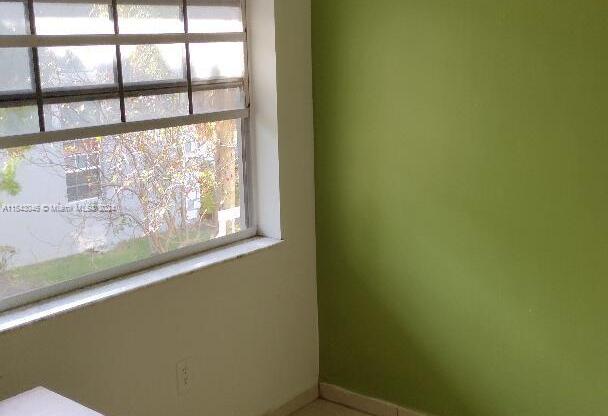 443 NE 210 CIR TER