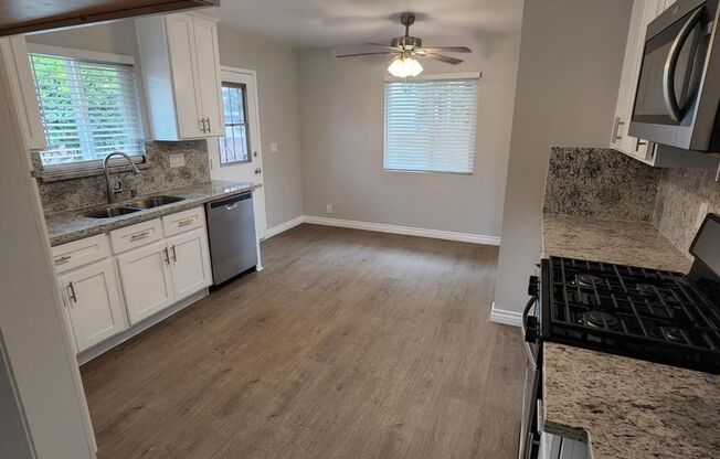 2 beds, 1 bath, 900 sqft, $3,595