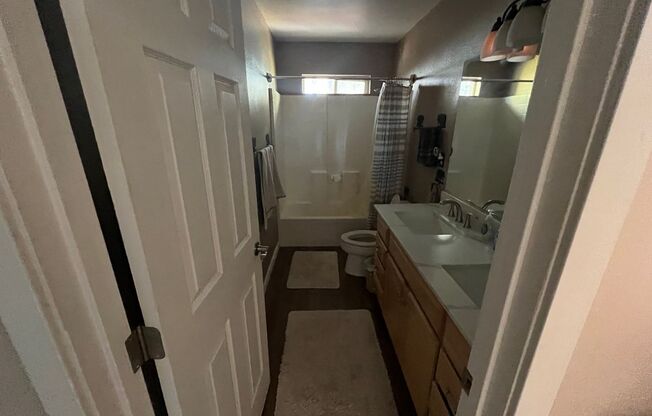 2 beds, 1 bath, $2,100, Unit # 24