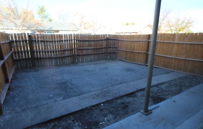 2 beds, 2 baths, 700 sqft, $1,195, Unit 121