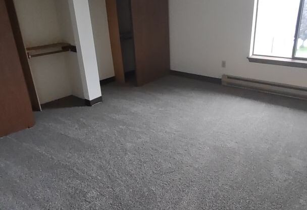 2 beds, 1 bath, 1,164 sqft, $1,450, Unit 342