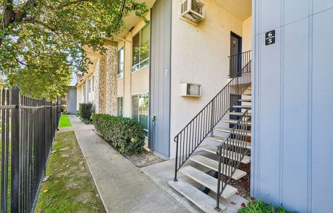 1 bed, 1 bath, 589 sqft, $1,400, Unit 05