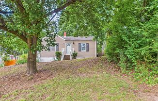 Adorable Home, Harwood Floors and Convenient Location!