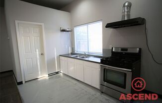 Studio, 1 bath, 418 sqft, $850, Unit 2925 1/2 Park Way