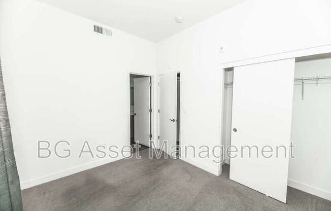 180 UPTOWN CIR