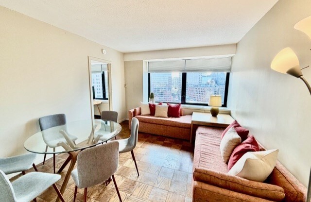 2 beds, 1 bath, 875 sqft, $3,500, Unit 20H