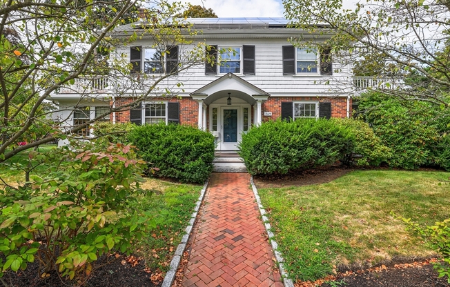 269 Waltham St